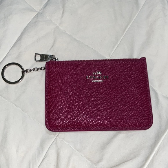 Like new Gorgeous leather Coach zip coin pouch & key chain - Picture 2 of 7